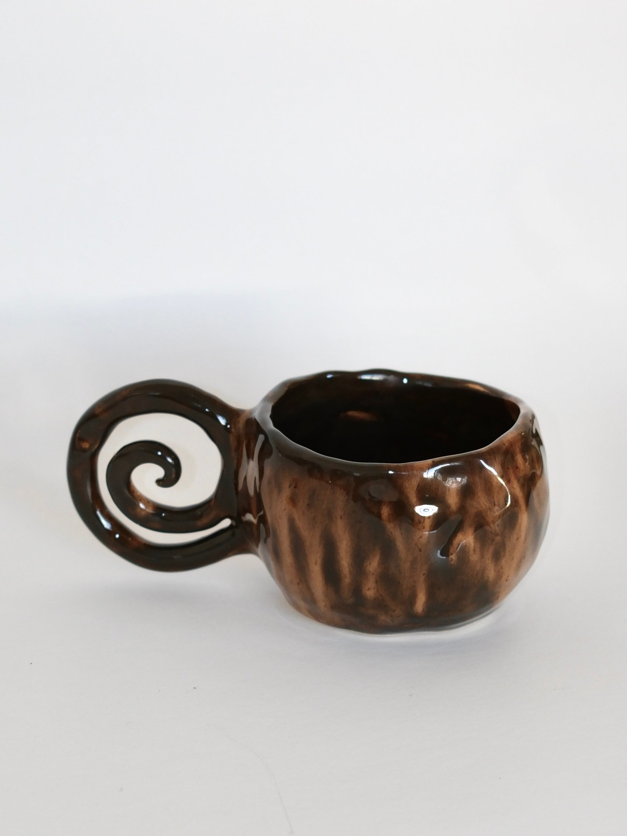 marrón real signature mug